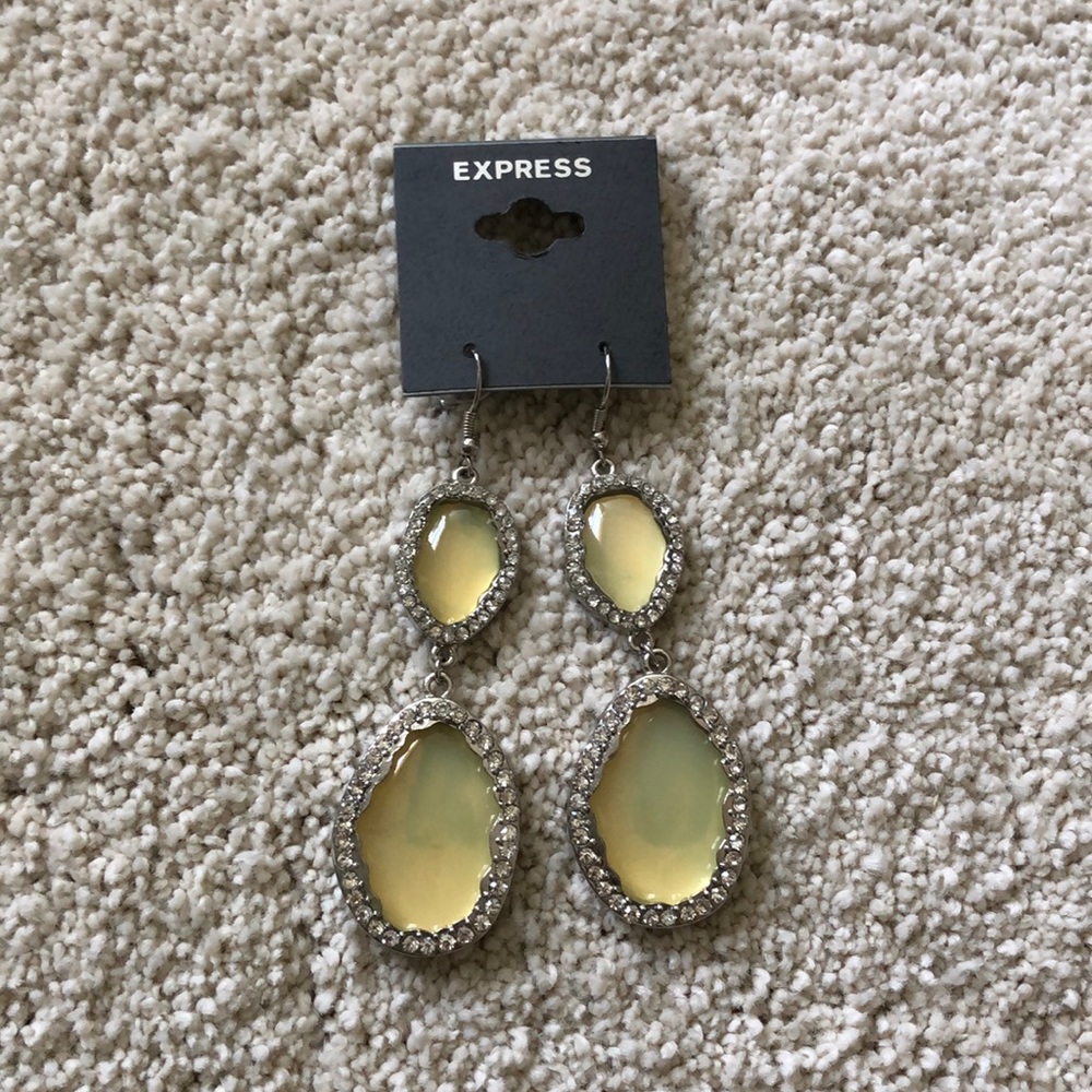 Express earrings